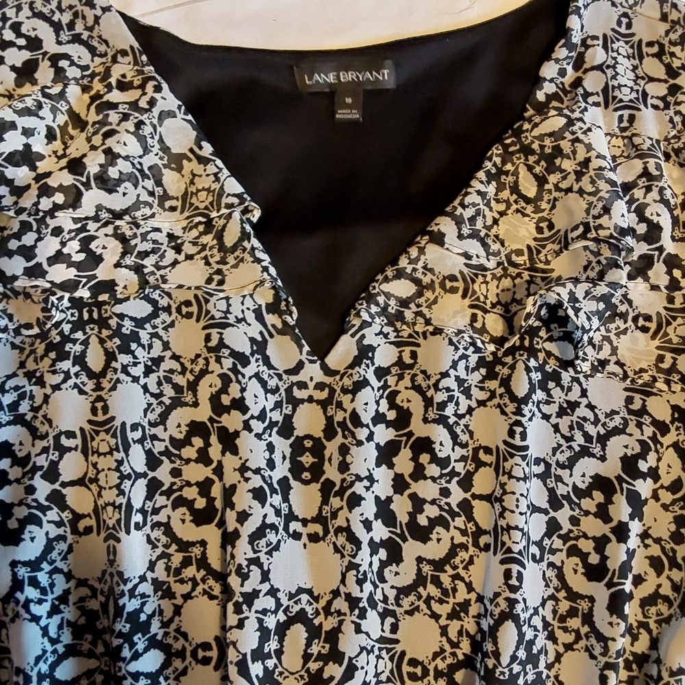 Lane Bryant Womens Top Blouse Size 18 Black & White Print Ruffle‎ Sleeve